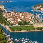 In Okrug Gornji With Sea View, Terrace, Air Conditioning, Wifi 5049-3 Διαμέρισμα Τρογκίρ