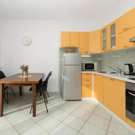 In Okrug Gornji With Sea View, Terrace, Air Conditioning, Wifi 5049-3 Διαμέρισμα Τρογκίρ