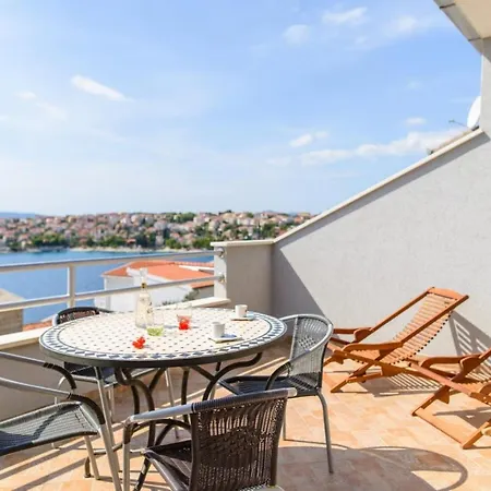 아파트 In Okrug Gornji With Sea View, Terrace, Air Conditioning, Wifi 5049-3 *