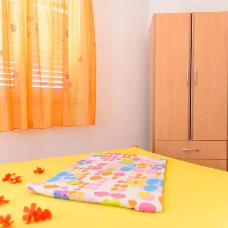 In Okrug Gornji With Sea View, Terrace, Air Conditioning, Wifi 5049-3 아파트 트로기르