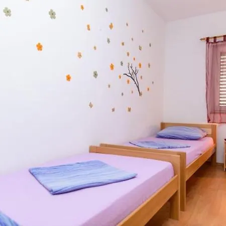 아파트 In Okrug Gornji With Sea View, Terrace, Air Conditioning, Wifi 5049-3 트로기르