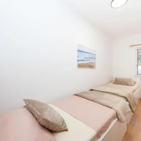 In Okrug Gornji With Sea View, Terrace, Air Conditioning, Wifi 5049-3 Apartment