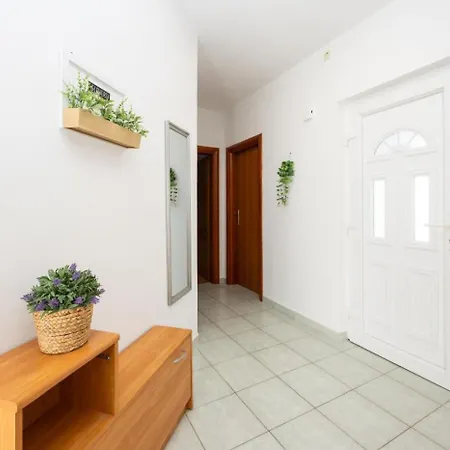 Apartment In Okrug Gornji With Sea View, Terrace, Air Conditioning, Wifi 5049-3