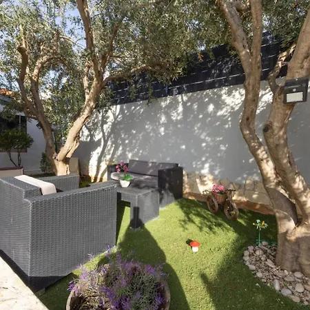 In Okrug Gornji With Sea View, Terrace, Air Conditioning, Wifi 5049-3 Traù