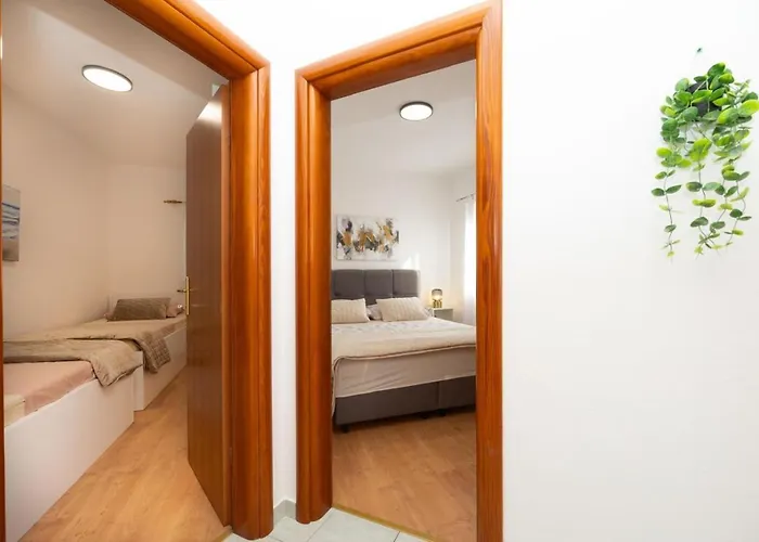 In Okrug Gornji With Sea View, Terrace, Air Conditioning, Wifi 5049-3 Trogir